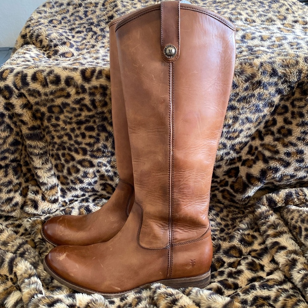 Brand New Frye Mellisa button 2 wide calf size 8 riding boots